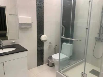 Adams Boutique - 100