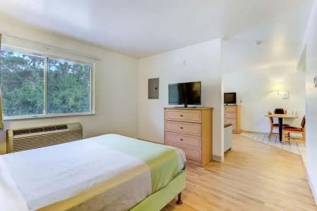 Studio 6 Kissimmee, FL - Orlando - 44