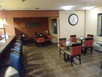 Comfort Inn & Suites Macon North I-75 - 20