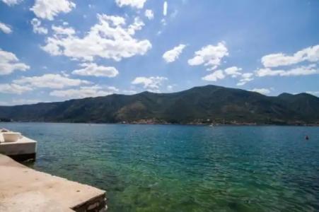 Stranger Tides Hostel - 9