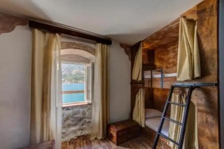 Stranger Tides Hostel - 1