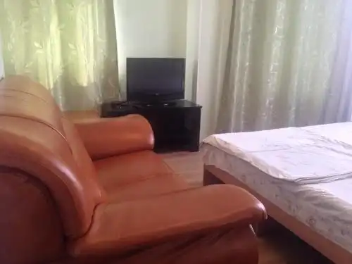 FreshOsh Guest House - 12