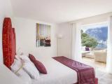 Suite with partial sea view