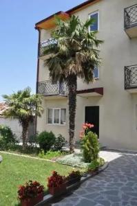 Guest House LeNi - 1