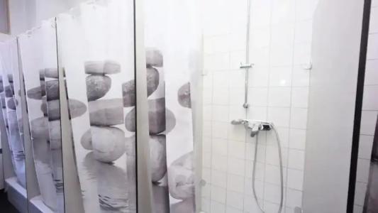 Low Budget Hostel - 24