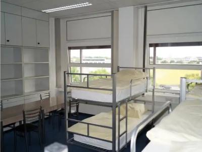 Low Budget Hostel - 18