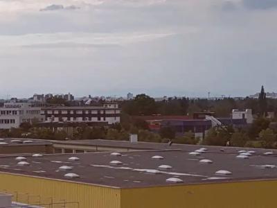 Low Budget Hostel - 14