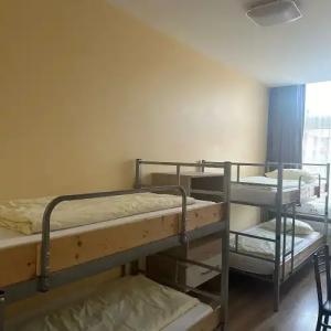 Low Budget Hostel - 20