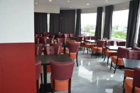 Low Budget Hostel - 15