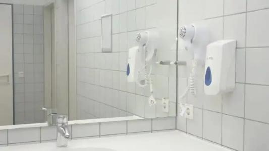 Low Budget Hostel - 26