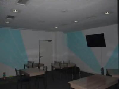 Low Budget Hostel - 12