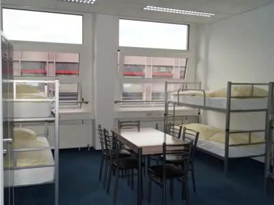 Low Budget Hostel - 17