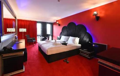 Best Boutique - 67