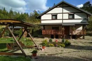 Khatyna u Dolyni Cottage, Slavskoye