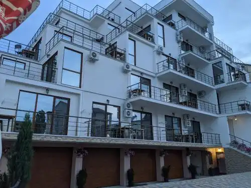 Villa Dinastiya - 17
