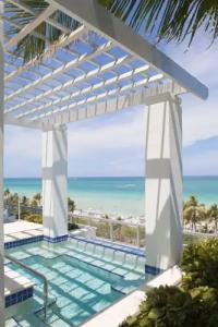 Fontainebleau Miami Beach - 23