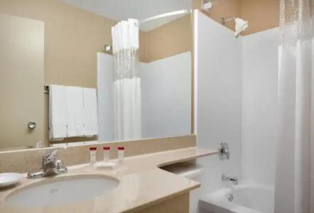 Ramada by Wyndham St. John's - 57