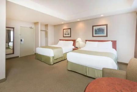 Ramada by Wyndham St. John's - 23