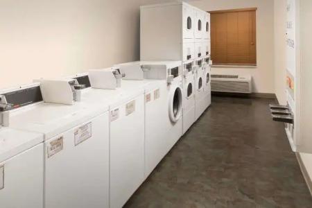 WoodSpring Suites Macon North - 2