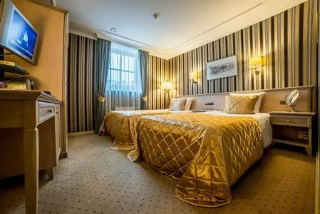 Imperial & Restaurant - 38