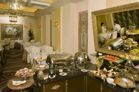 Imperial & Restaurant - 23