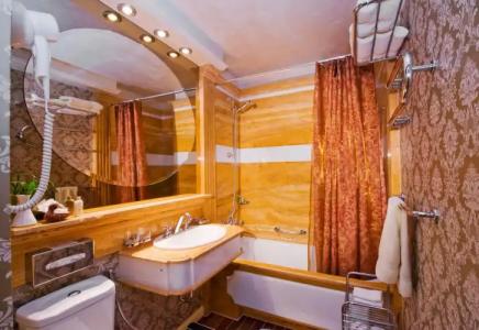 Imperial & Restaurant - 7