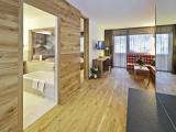 Suite with balcony and with mountain view