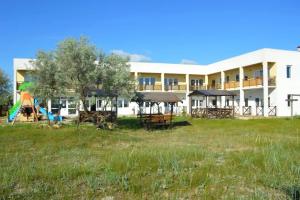 Kalipso Minihotel, Shtormove