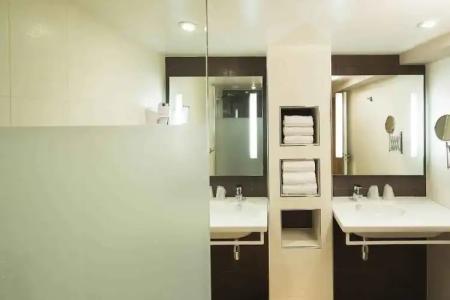 Hôtel Brésil Opéra SPA - 69