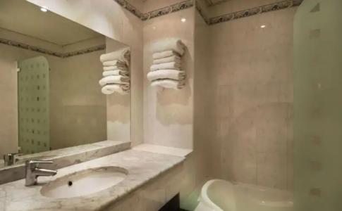 Claude Bernard Saint Germain - 8