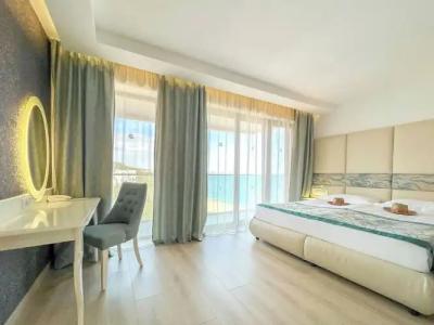 GRIFID Metropol - Premium All inclusive & Private Beach - Adults Only - 50