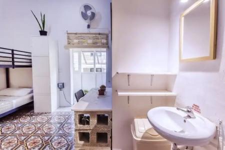 Granny's Inn Hostel - 35