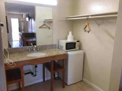 Anaheim National Inn - 84