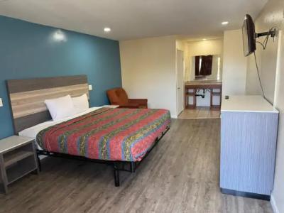 Anaheim National Inn - 2