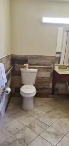 Anaheim National Inn - 39