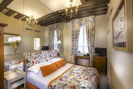 Dauphine Saint Germain - 57