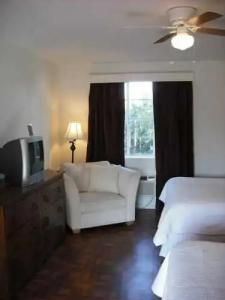 La Siesta Motel - 23