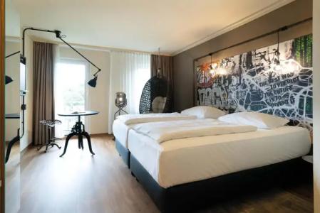 Courtyard New York Manhattan/Times Square West - 3