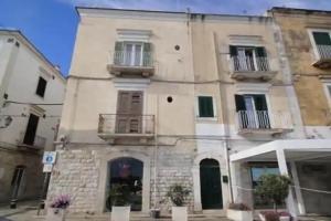 Suite Home Trani, Trani