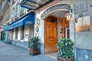 Studio Quai Voltaire, Paris