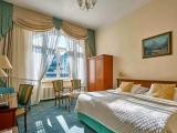 Standard room with city view