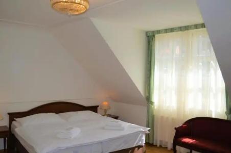 Renesance Krasna Kralovna - 41
