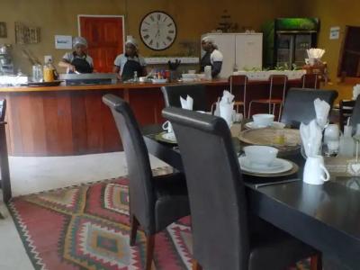 Uzuri Guesthouse CC - 13