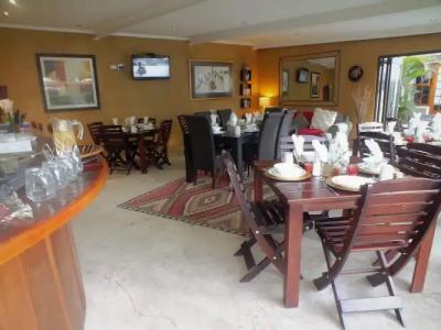 Uzuri Guesthouse CC - 14