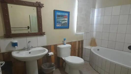 Uzuri Guesthouse CC - 37