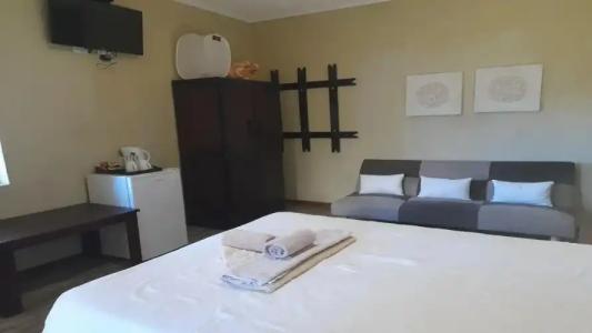 Uzuri Guesthouse CC - 26