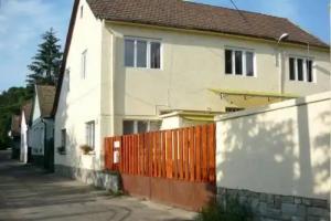 Börzsönykapuja Vendégház, Zebegeny