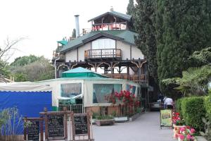 Mari - Anna Hotel, Miskhor