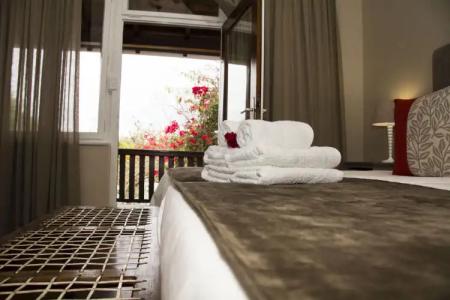 Hilltop Guesthouse - 10