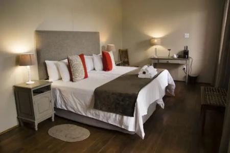 Hilltop Guesthouse - 5